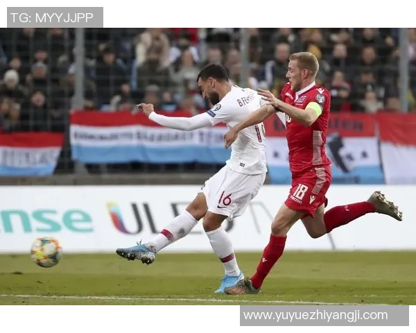 深圳足球队在欧锦赛中的团队协作表现分析与点评 深圳足球队在欧锦赛中的团队协作表现分析与点评